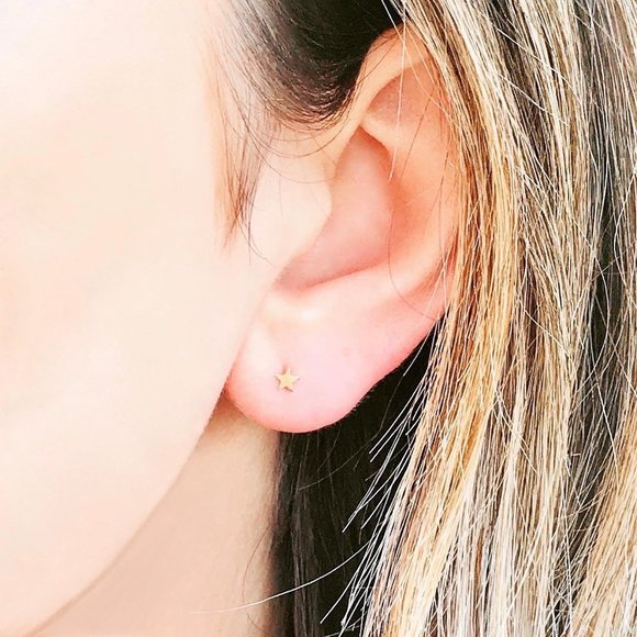 14K Gold-filled star stud earrings - Picture 2 of 2